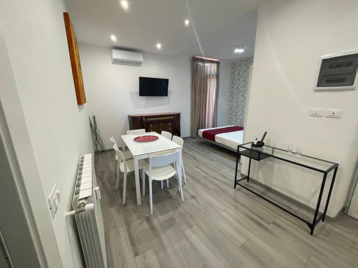 Caracciolo33 Apartamento Roma Exterior foto